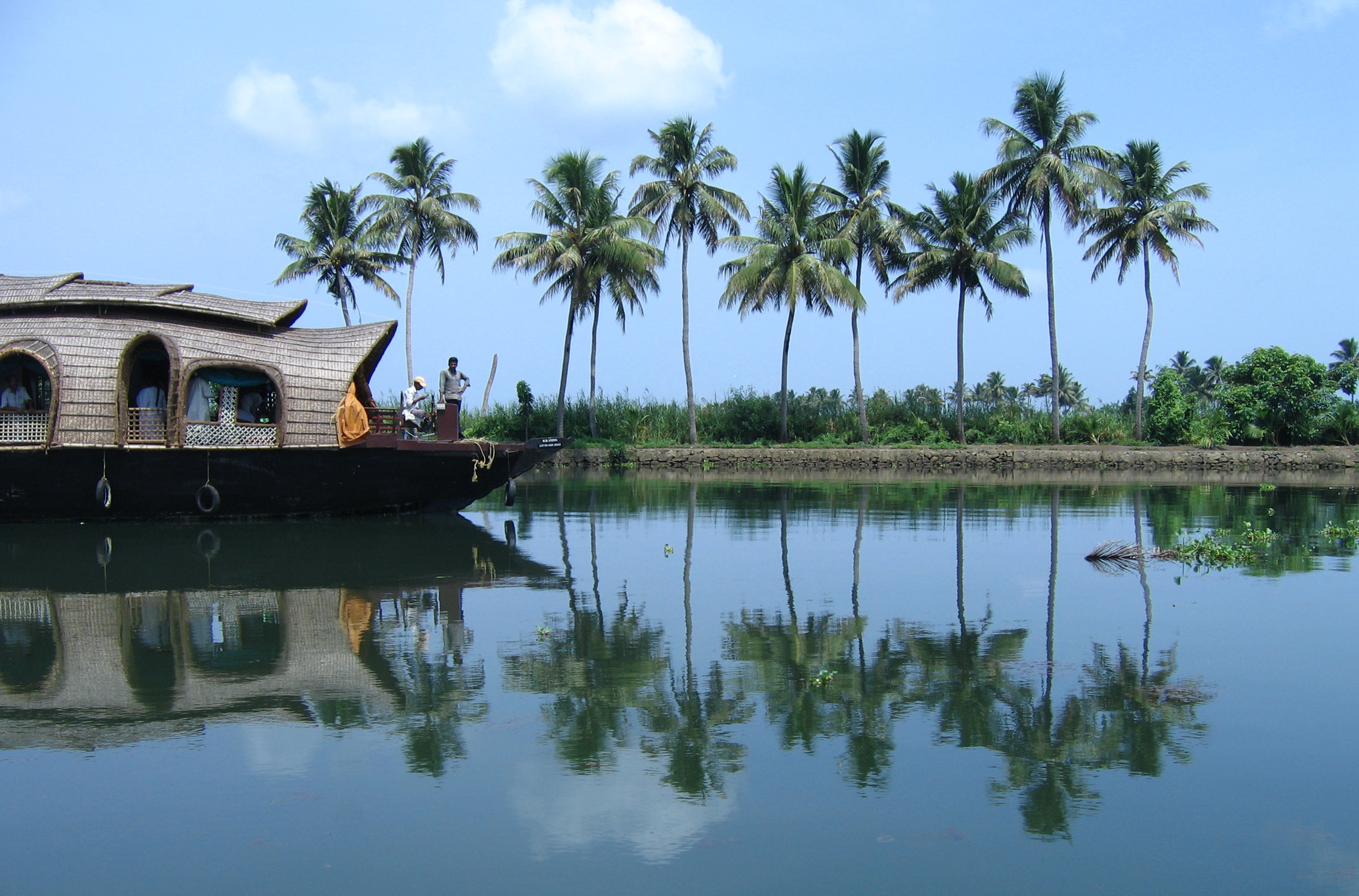 Trivandrum-Kanyakumari-Kovalam-Alleppey-Kumarakom-Thekkady-Munnar-Cochin